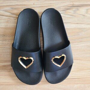Valentino RED(V) heart plaque flat slides Flip Flops Black Size 37(6)